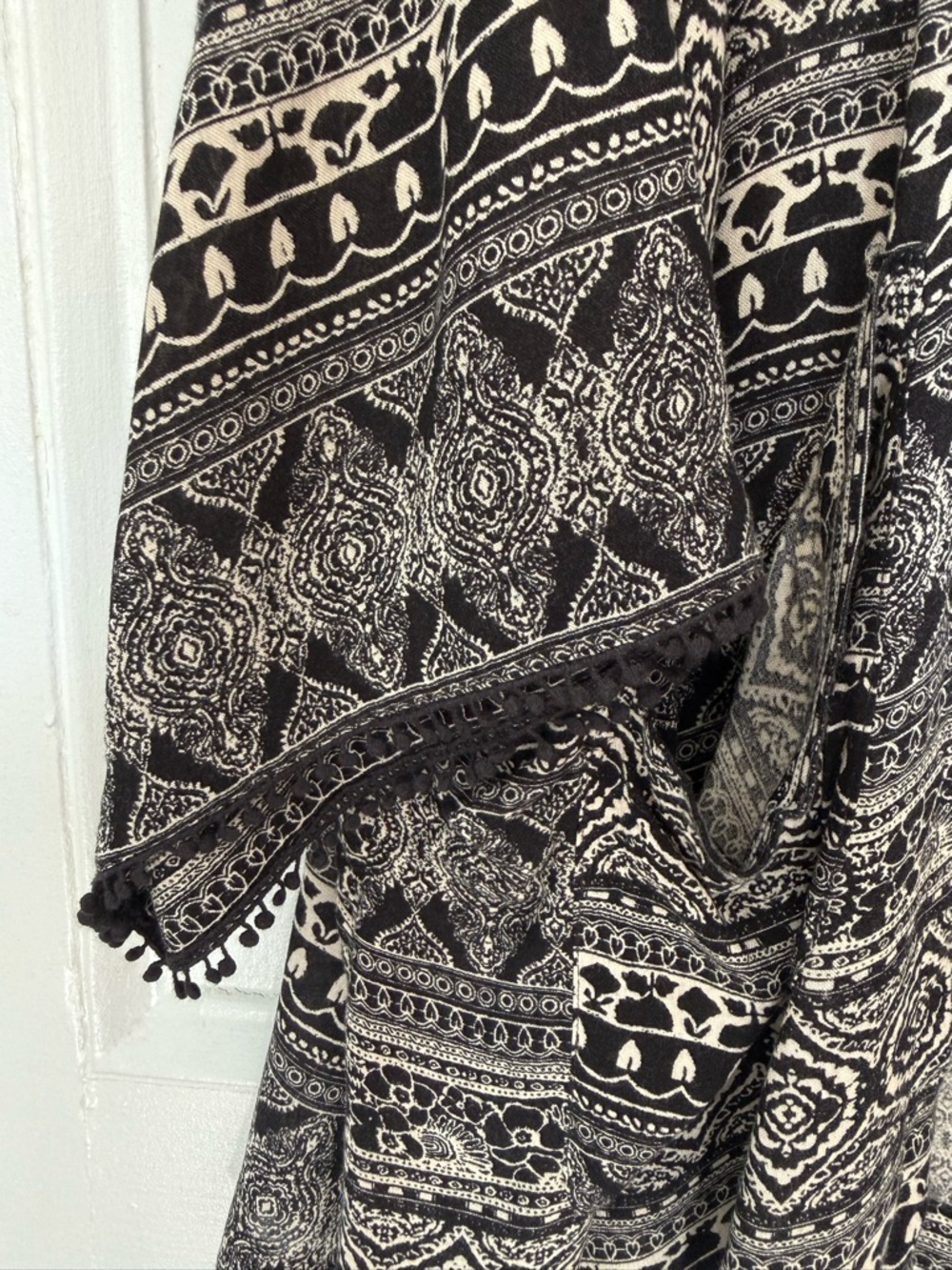 American Eagle Black/Cream Open Front Kimono - Size L/XL - Picture 4 of 8